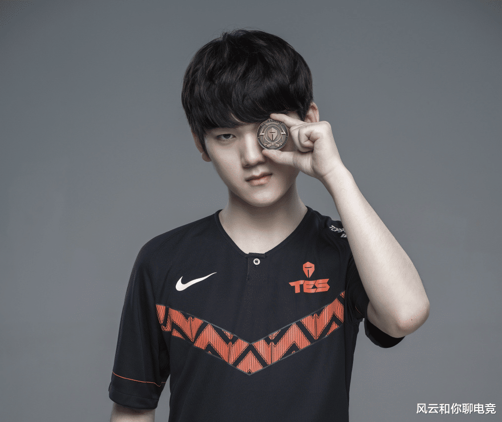 Leyu-JackeyLove回归赛场，出色防守首场状态亮眼，TES观众沸腾！的简单介绍